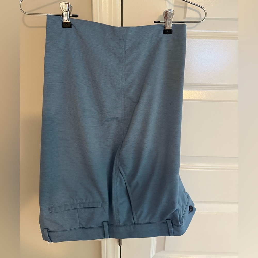 GREG NORMAN Performance Striated Blue Golf  Shorts Men’s Size 38